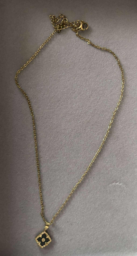 Four leave Clove Chain
